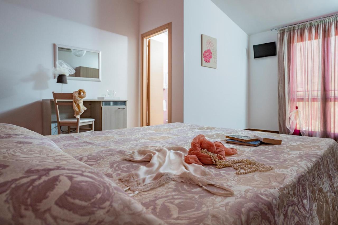 B&B Pietre Preziose Castelluzzo Extérieur photo
